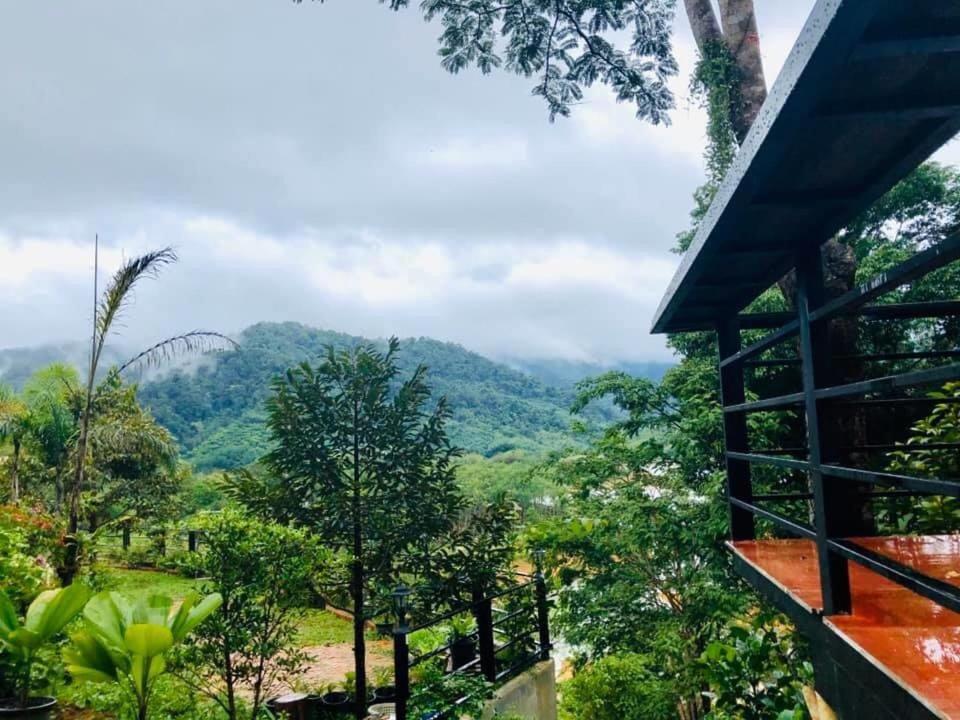 Baanhatsompaen Homestay رانونغ المظهر الخارجي الصورة