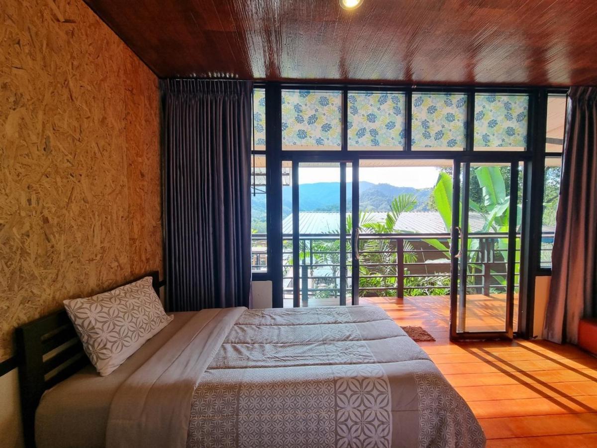 Baanhatsompaen Homestay رانونغ المظهر الخارجي الصورة